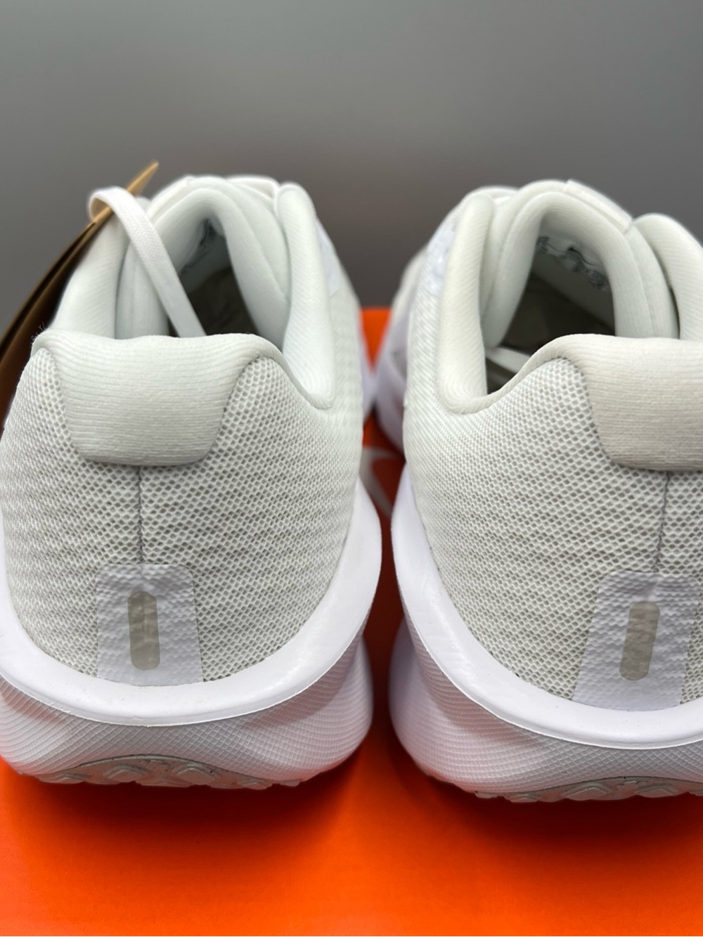 Nike Downshifter 13 Road Running Shoes. Wolf. Men's Sz 11, Wmns 12.5, FD6454-10 - Picture 5 of 7